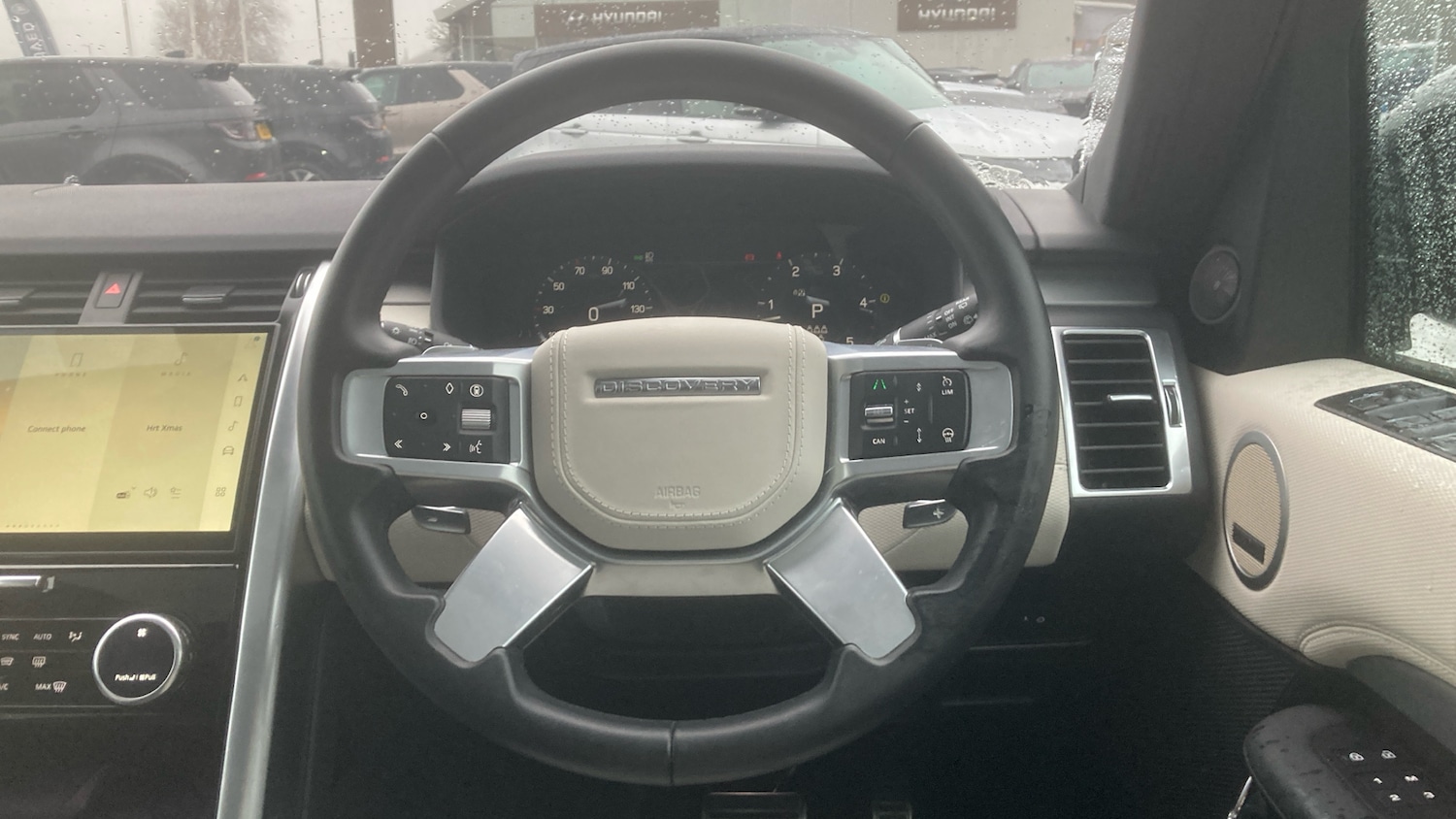 Used Land Rover Discovery 2023 for sale - 76924219: Photo 15