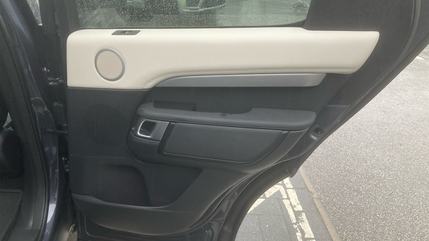 Used Land Rover Discovery 2023 for sale - 76924219: Photo 20