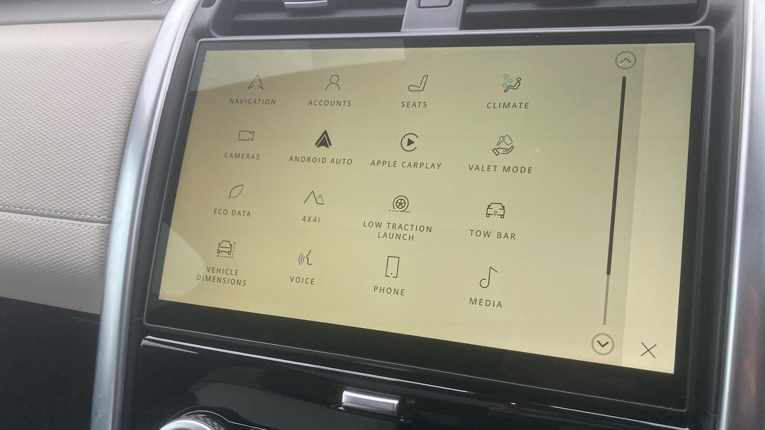 Used Land Rover Discovery 2023 for sale - 76924219: Photo 25