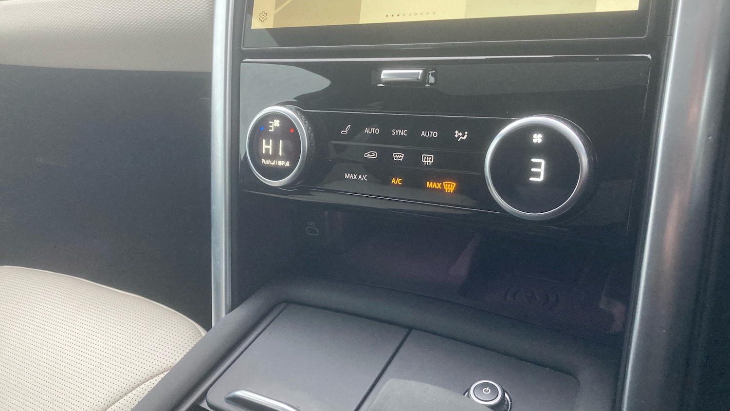 Used Land Rover Discovery 2023 for sale - 76924219: Photo 30