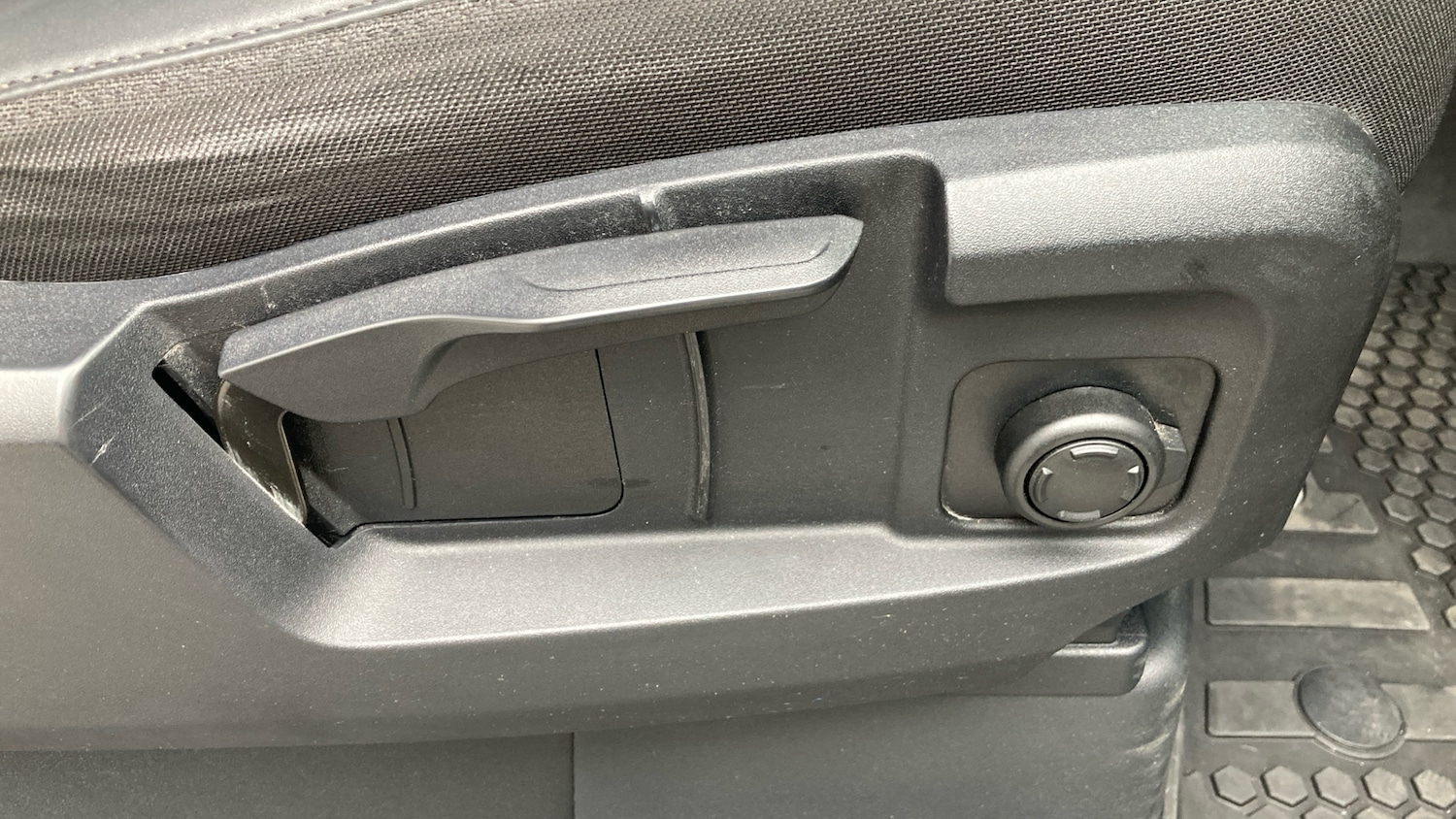 Used Land Rover Defender 2025 for sale - 77297054: Photo 25