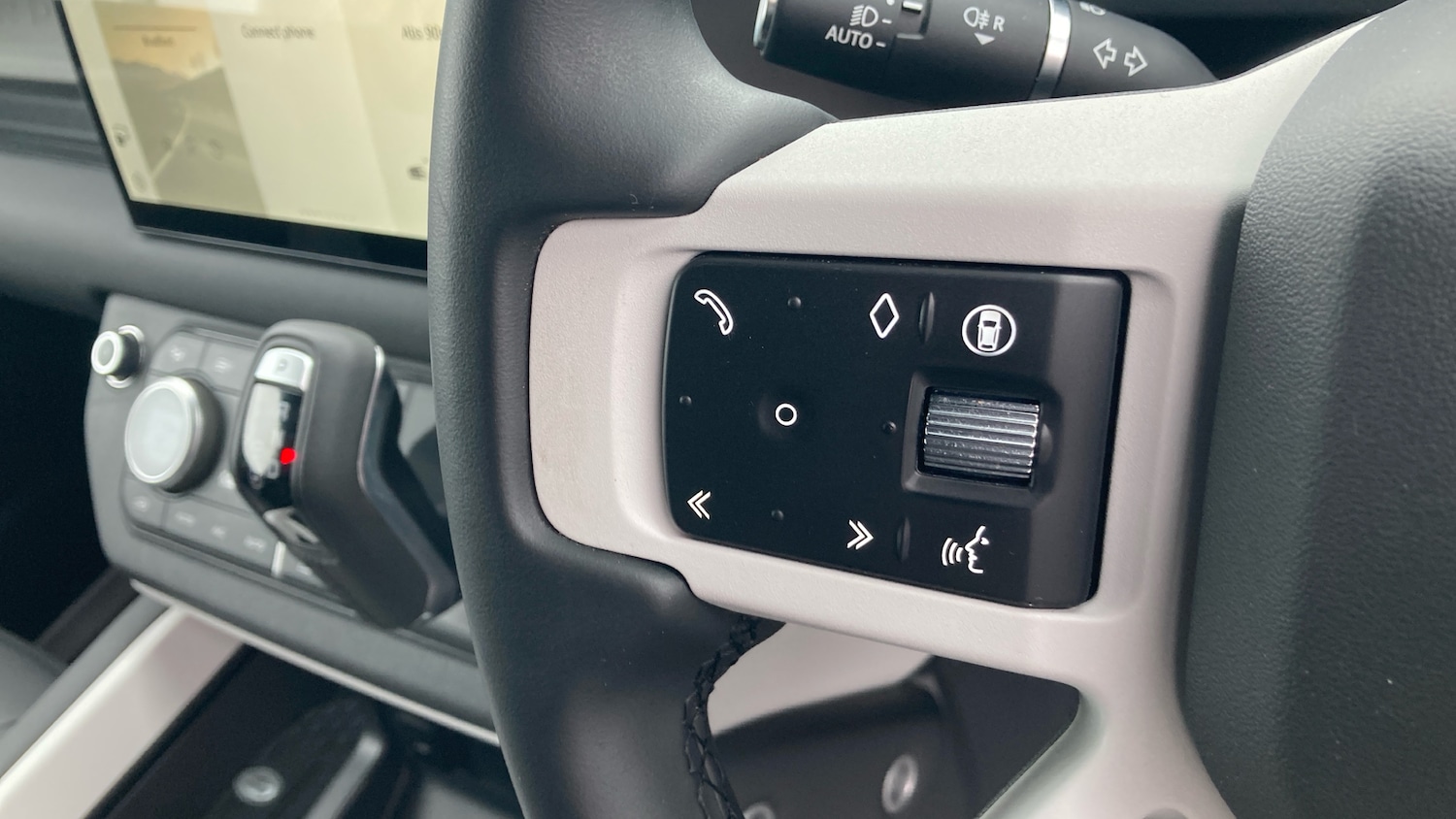 Used Land Rover Defender 2025 for sale - 77297054: Photo 26