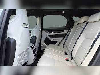 Used Jaguar F-Pace 2023 for sale - 79382407: Photo