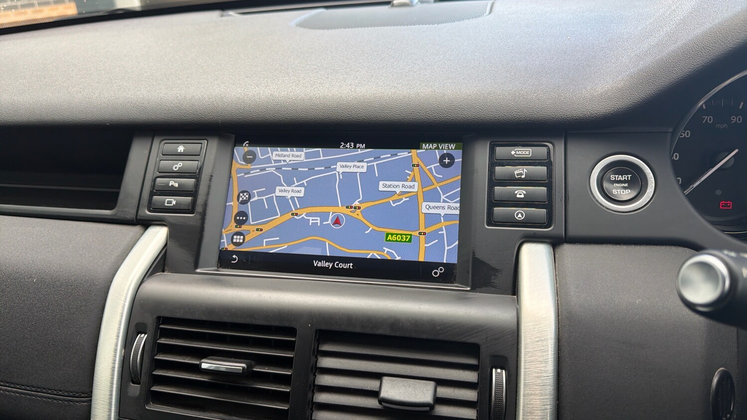 Used Land Rover Discovery Sport 2017 for sale - 78067344: Photo 11