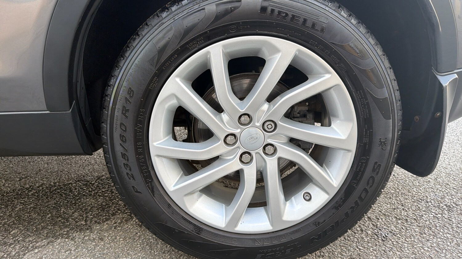 Used Land Rover Discovery Sport 2017 for sale - 78067344: Photo 22