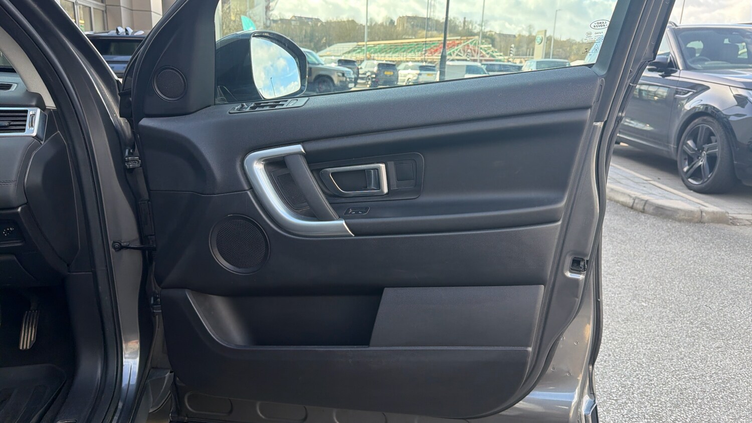 Used Land Rover Discovery Sport 2017 for sale - 78067344: Photo 26