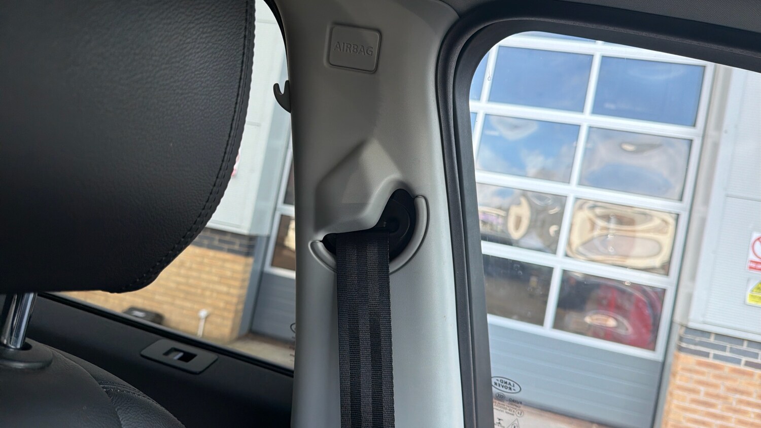 Used Land Rover Discovery Sport 2017 for sale - 78067344: Photo 33