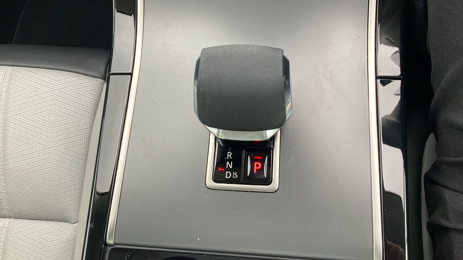 Used Land Rover Range Rover Evoque 2025 for sale - 76231604: Photo 33