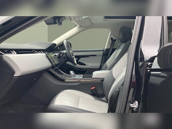 Used Land Rover Range Rover Evoque 2025 for sale - 76231604: Photo 3