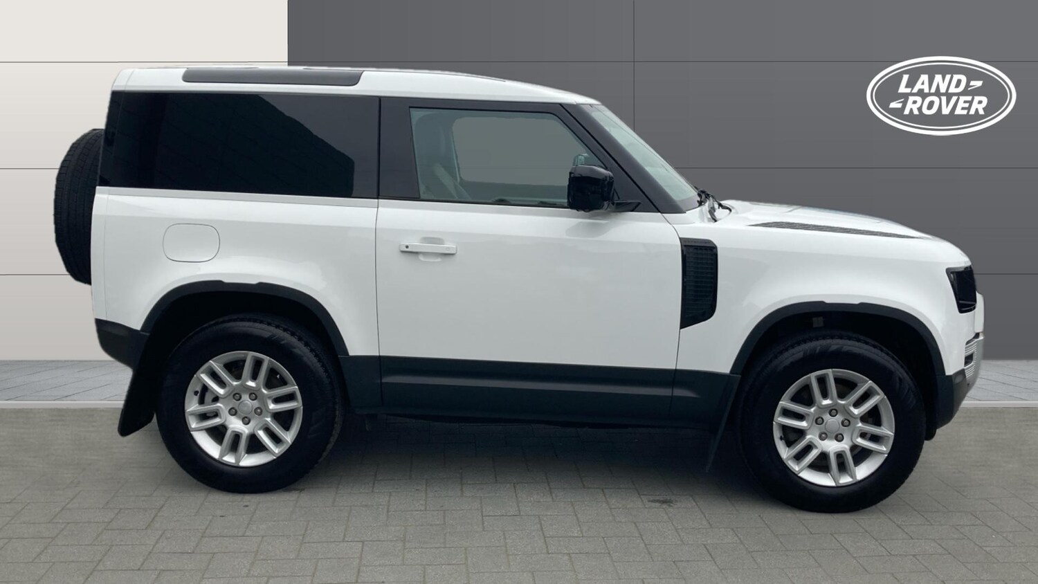 Used Land Rover Defender 2025 for sale - 76131218: Photo 5