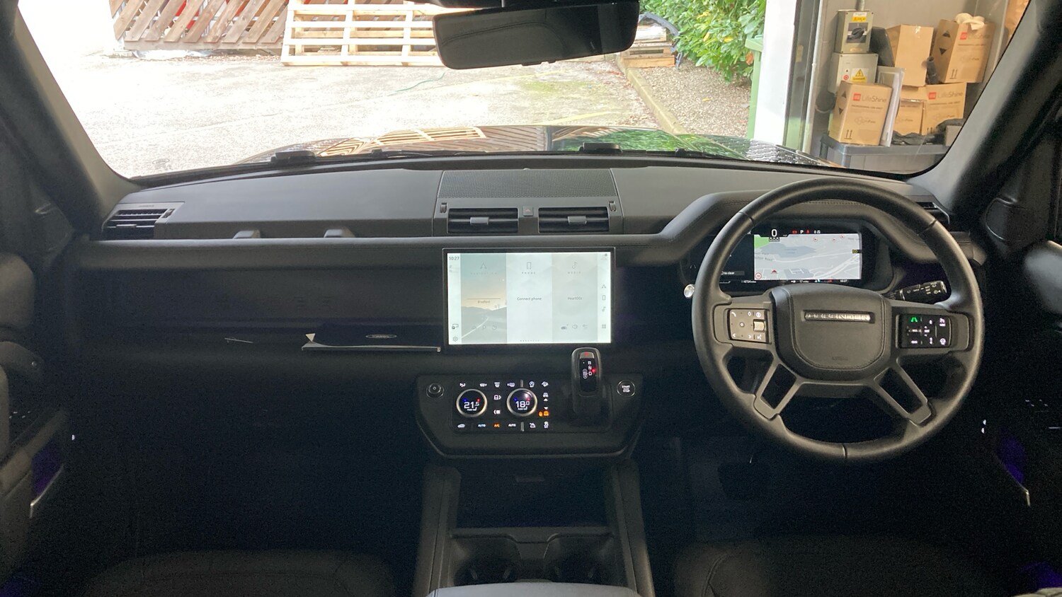 Used Land Rover Defender 2025 for sale - 76131218: Photo 9