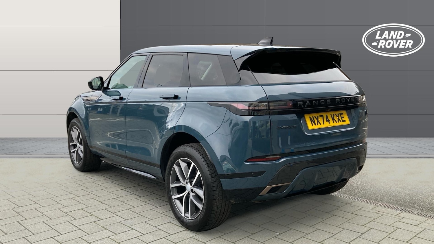 Used Land Rover Range Rover Evoque 2024 for sale - 77033307: Photo 2