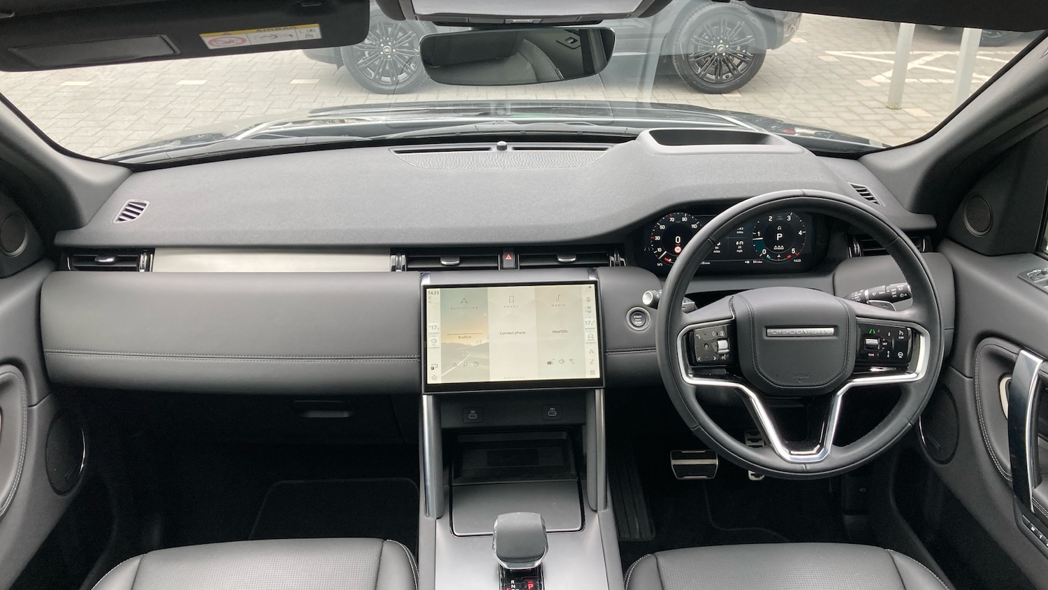 Used Land Rover Discovery Sport 2025 for sale - 76299234: Photo 9