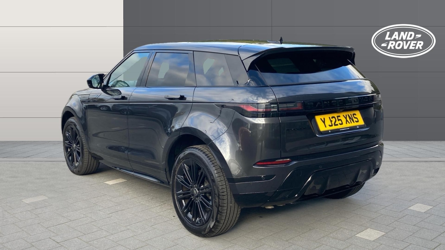 Used Land Rover Range Rover Evoque 2025 for sale - 76218686: Photo 2