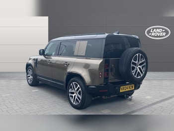 Used Land Rover Defender 2024 for sale - 75381223: Photo