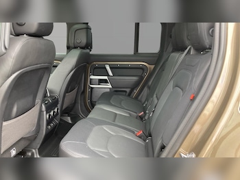 Used Land Rover Defender 2024 for sale - 75381223: Photo