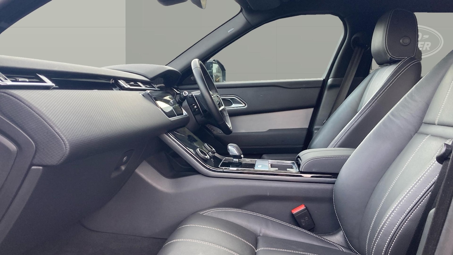 Used Land Rover Range Rover Velar 2022 for sale - 77113298: Photo 3