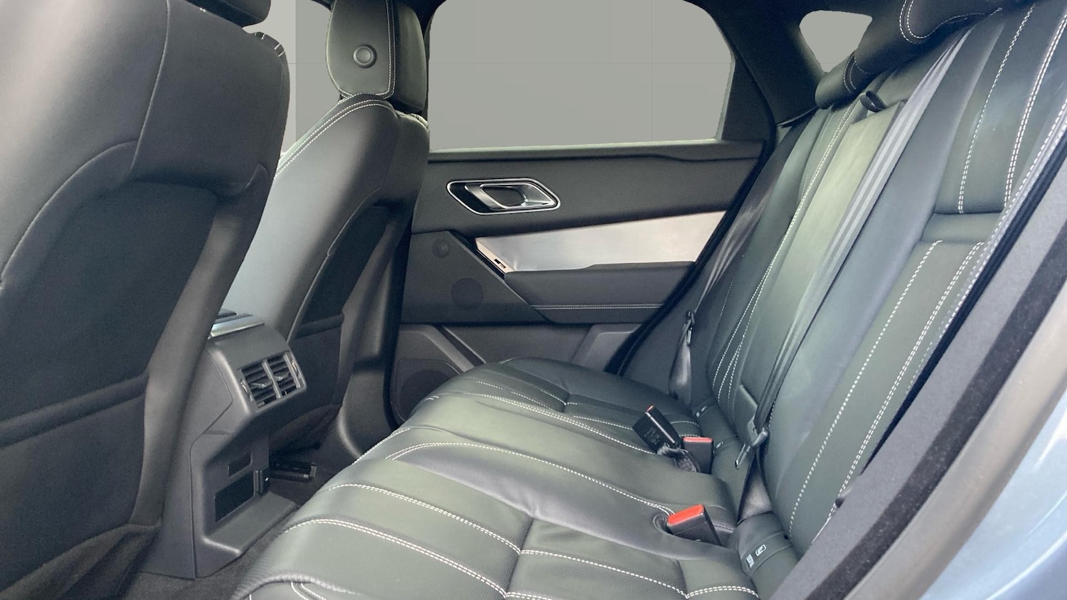 Used Land Rover Range Rover Velar 2022 for sale - 77113298: Photo 4