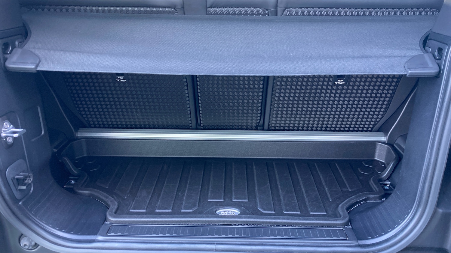 Used Land Rover Defender 2022 for sale - 76384913: Photo 10