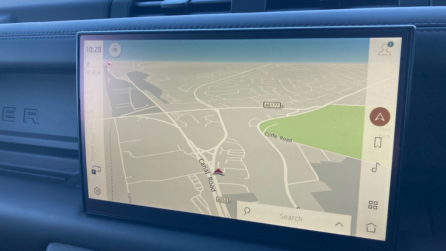 Used Land Rover Defender 2022 for sale - 76384913: Photo 11