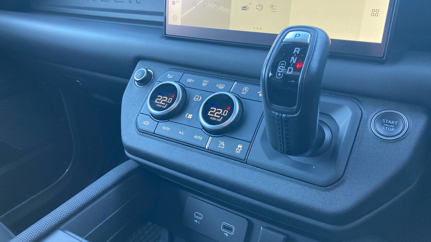 Used Land Rover Defender 2022 for sale - 76384913: Photo 13