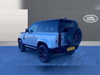 Used Land Rover Defender 2022 for sale - 76384913: Photo