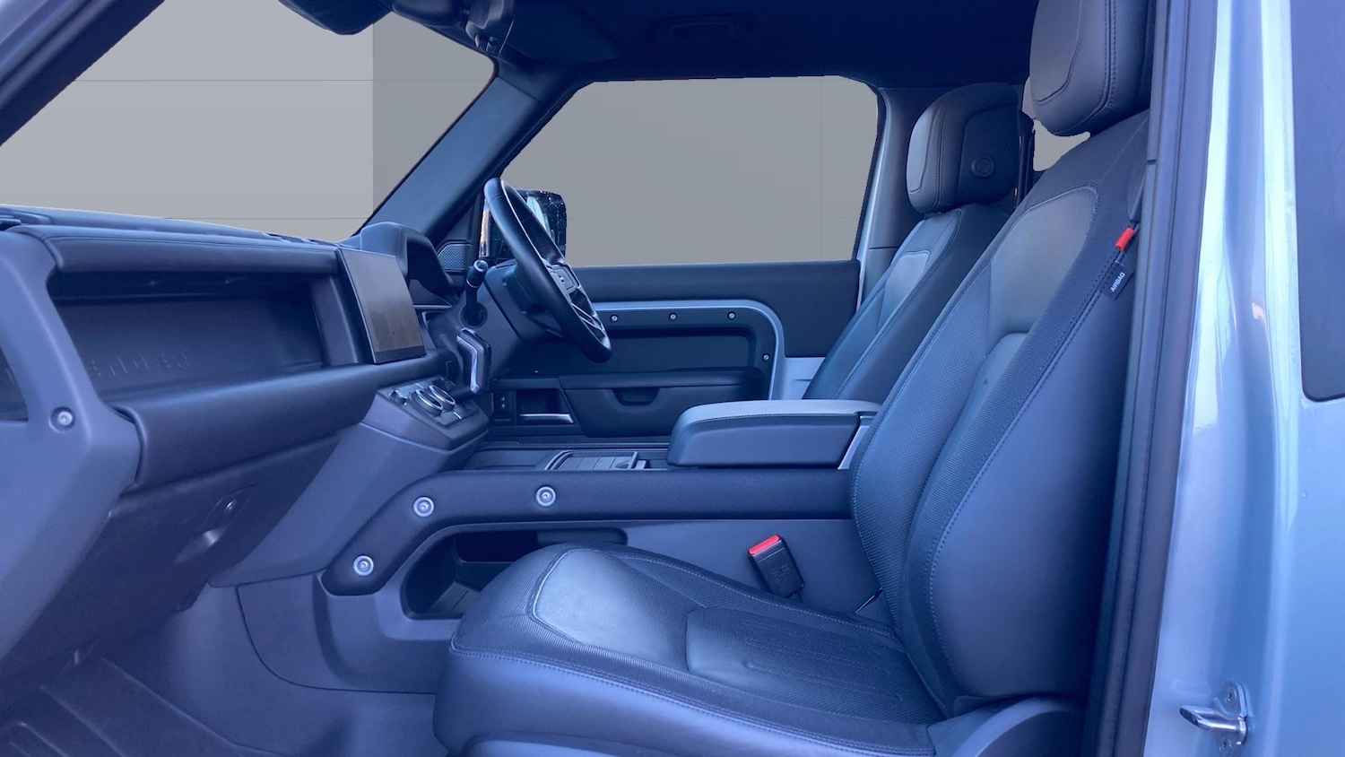 Used Land Rover Defender 2022 for sale - 76384913: Photo 3