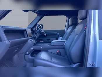 Used Land Rover Defender 2022 for sale - 76384913: Photo