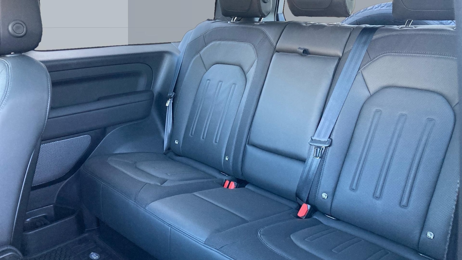 Used Land Rover Defender 2022 for sale - 76384913: Photo 4