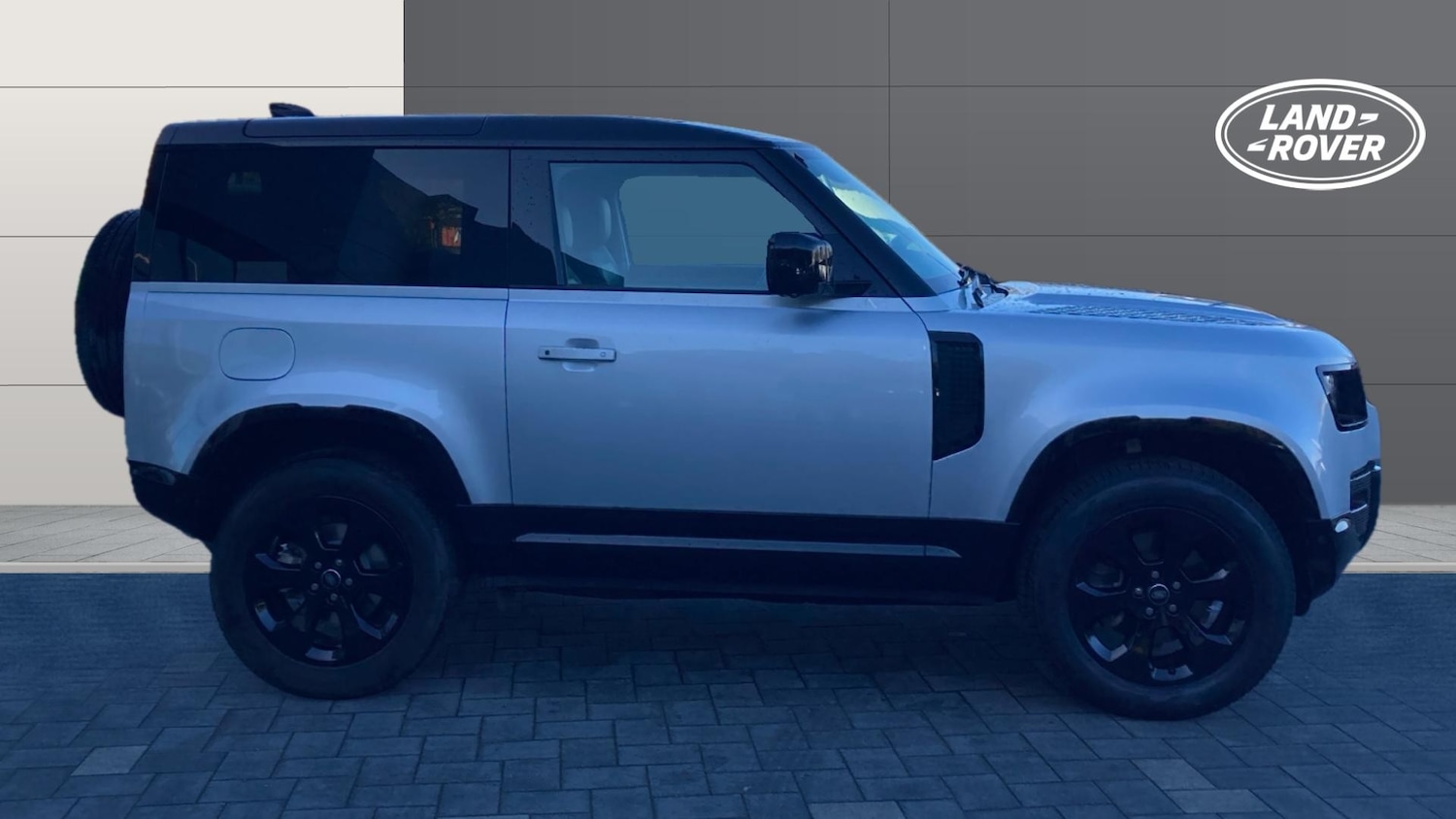 Used Land Rover Defender 2022 for sale - 76384913: Photo 5