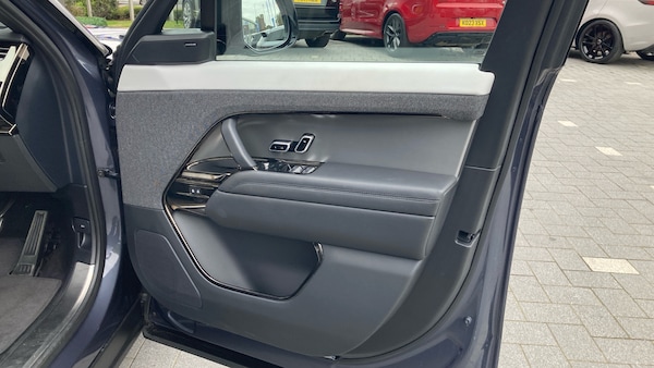 Used Land Rover Range Rover Sport 2024 for sale - 76287891: Photo 25