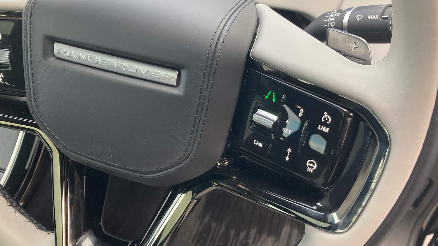 Used Land Rover Range Rover Evoque 2025 for sale - 75894488: Photo 25