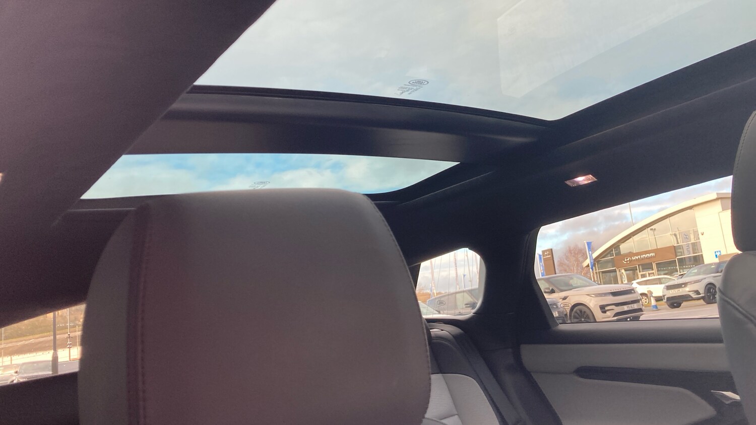 Used Land Rover Range Rover Evoque 2025 for sale - 75894488: Photo 35