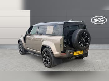Used Land Rover Defender 2026 for sale - 79869174: Photo