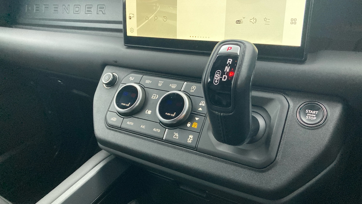 Used Land Rover Defender 2024 for sale - 77128104: Photo 13