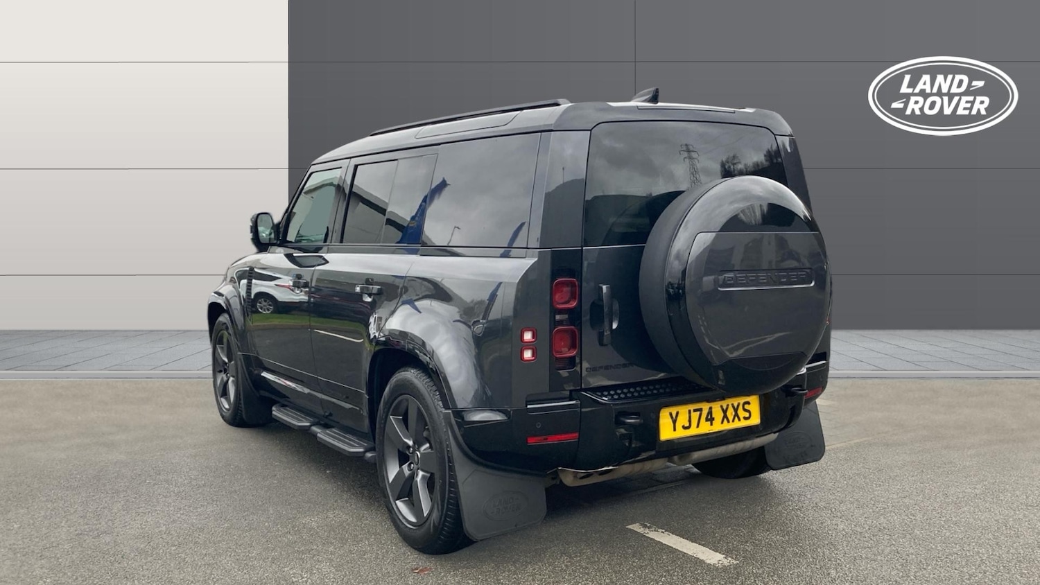 Used Land Rover Defender 2024 for sale - 77128104: Photo 2