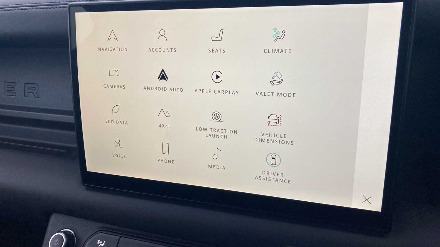 Used Land Rover Defender 2024 for sale - 77128104: Photo 27