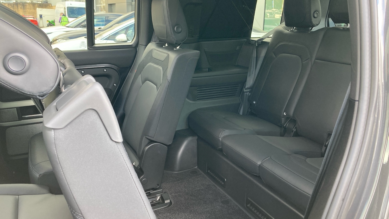 Used Land Rover Defender 2024 for sale - 77846325: Photo 23