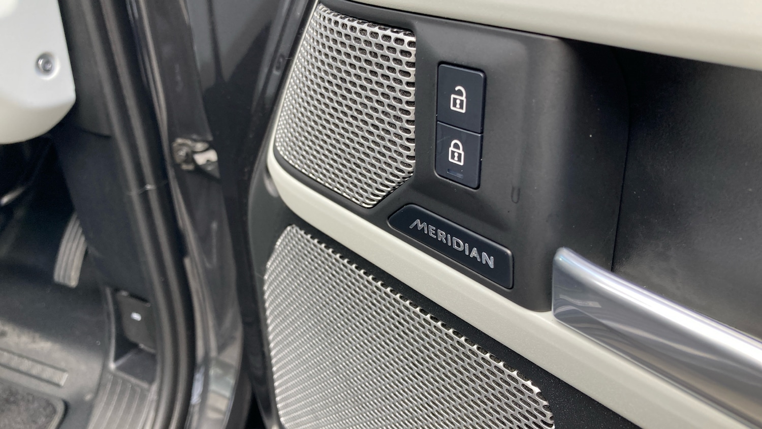 Used Land Rover Defender 2024 for sale - 77846325: Photo 26