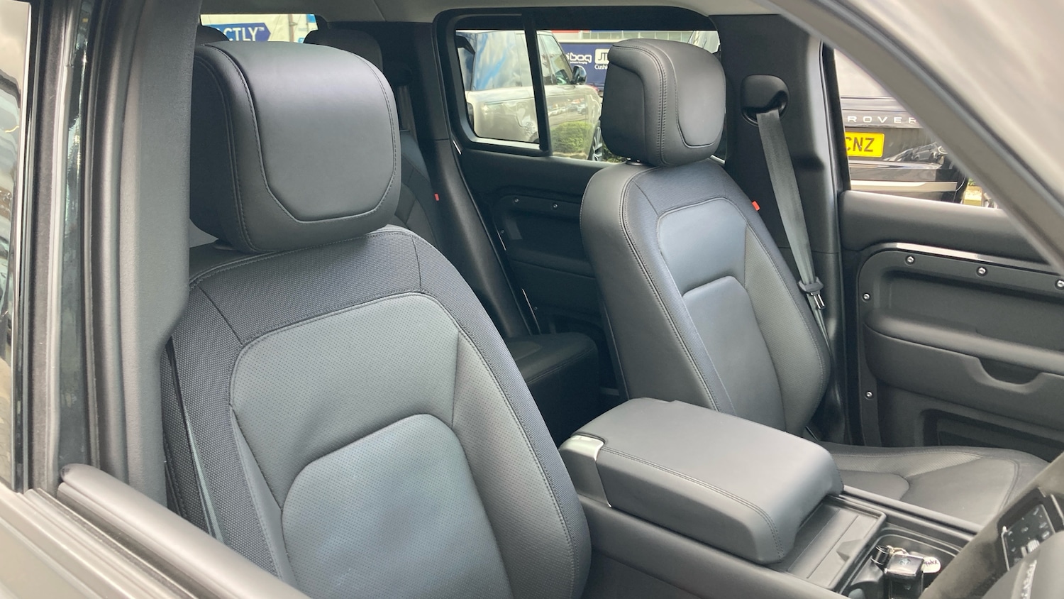 Used Land Rover Defender 2024 for sale - 77846325: Photo 41