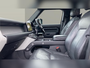 Used Land Rover Defender 2022 for sale - 77023312: Photo