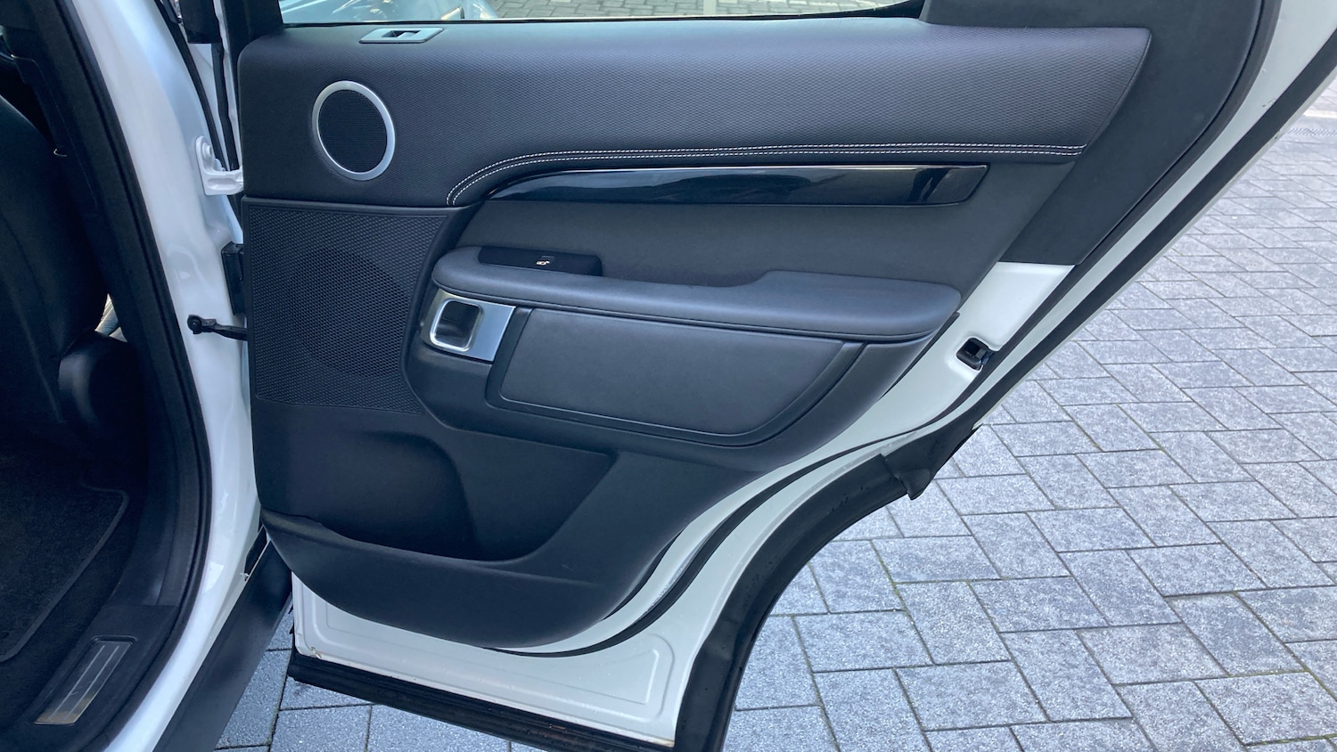 Used Land Rover Discovery 2021 for sale - 76384907: Photo 26