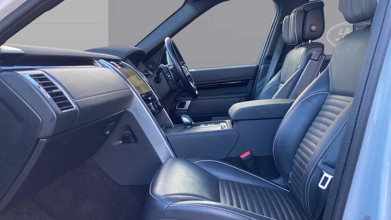 Used Land Rover Discovery 2021 for sale - 76384907: Photo 3