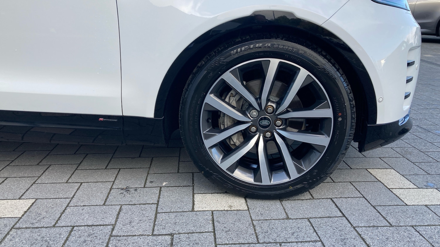 Used Land Rover Discovery 2021 for sale - 76384907: Photo 8