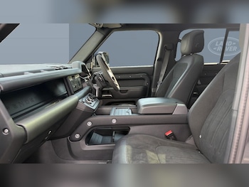Used Land Rover Defender 2021 for sale - 79476315: Photo