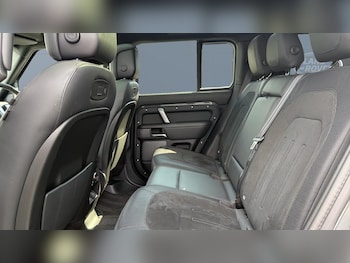 Used Land Rover Defender 2021 for sale - 79476315: Photo
