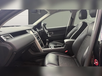 Used Land Rover Discovery Sport 2018 for sale - 79357415: Photo
