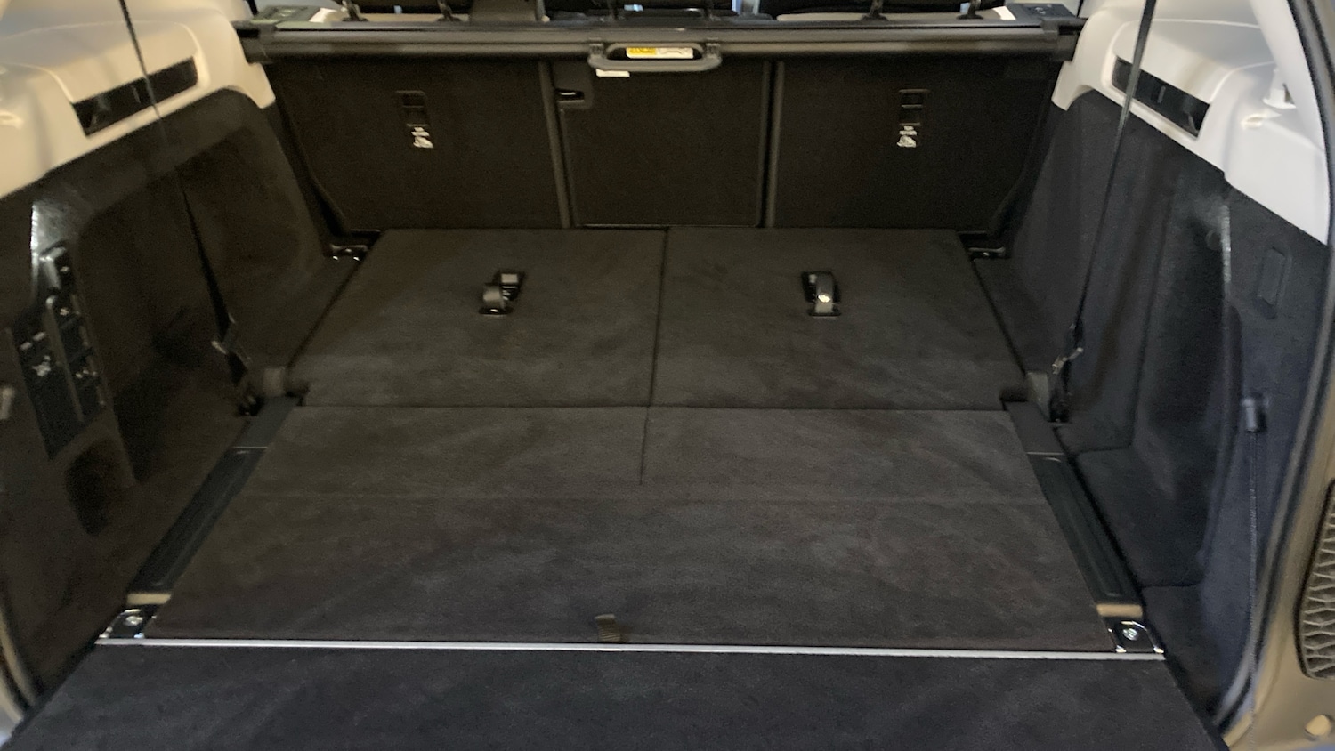 Used Land Rover Discovery 2025 for sale - 76777203: Photo 10