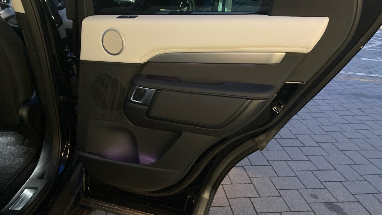 Used Land Rover Discovery 2025 for sale - 76777203: Photo 23