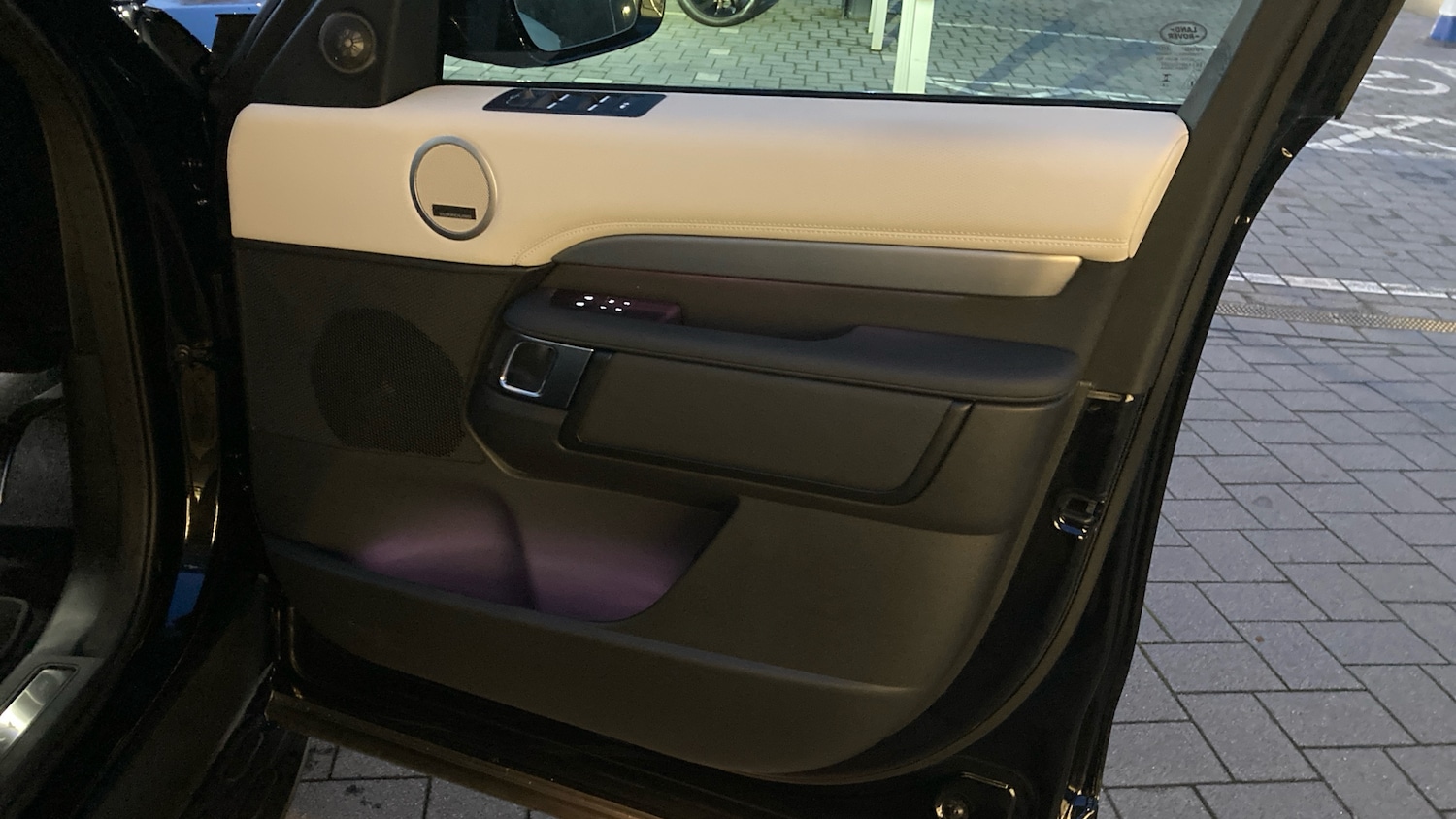 Used Land Rover Discovery 2025 for sale - 76777203: Photo 24